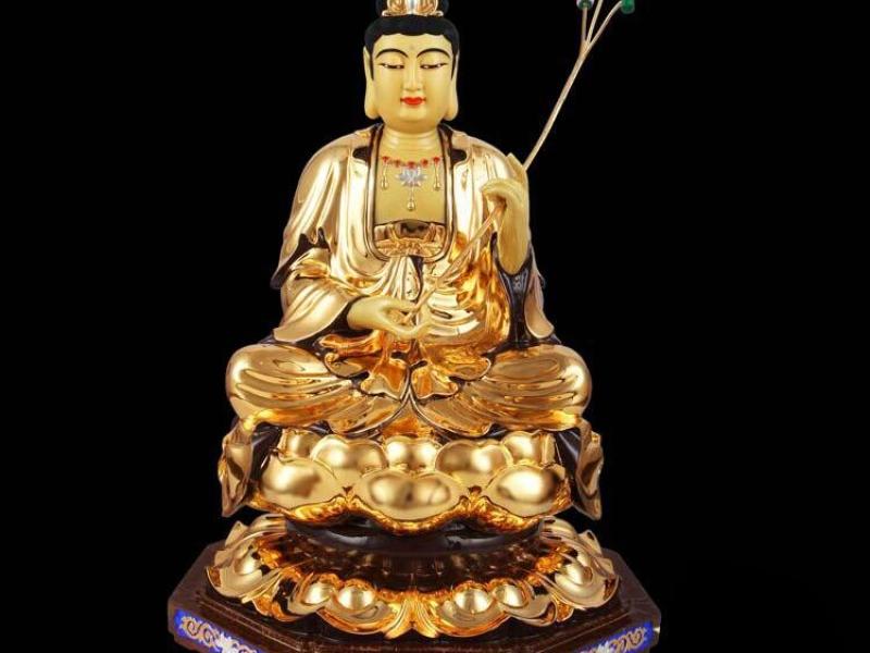 How to Plop Hair for Bouncy, Beautiful Curls